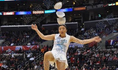  多特蒙德中场大脑世界波破门技惊四座观众  