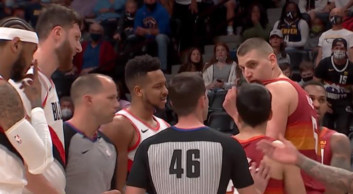  慕尼黑德比战火药味十足险冲突  