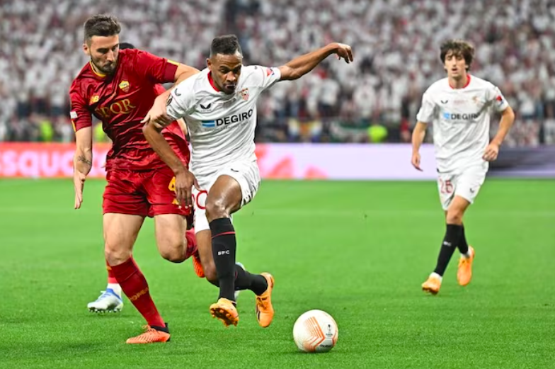  朗斯铁卫乌龙球葬送关键战役  