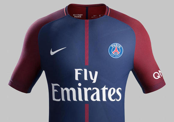  巴黎新赛季球衣发布融合时尚元素  